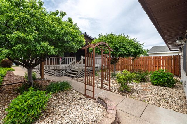 2406 Wood STREET, La Crosse, WI 54603