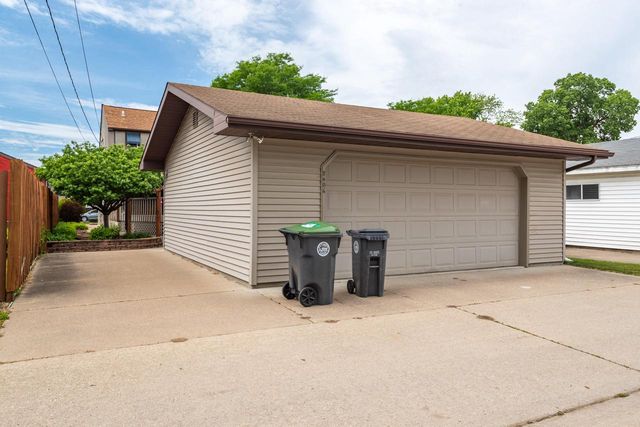 2406 Wood STREET, La Crosse, WI 54603