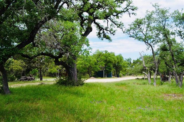 560 Longview RD, Dripping Springs, TX 78620