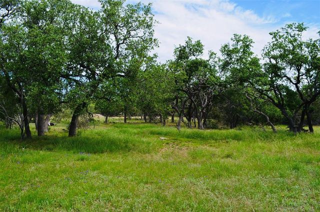 560 Longview RD, Dripping Springs, TX 78620