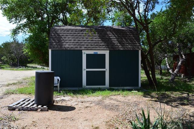560 Longview RD, Dripping Springs, TX 78620