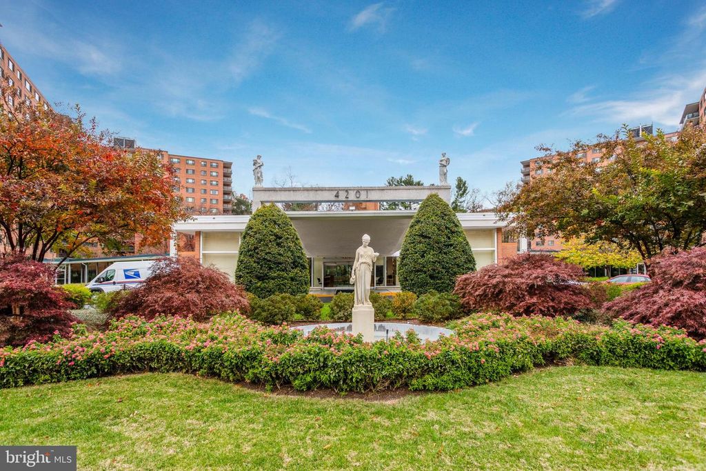 4201 CATHEDRAL AVE NW #404W, Washington, DC 20016