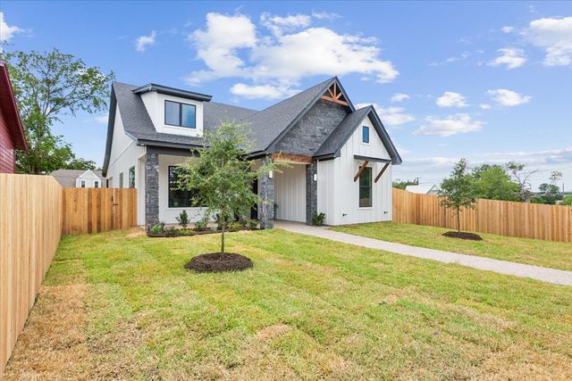 107 N Jena Street, Riesel, TX 76682