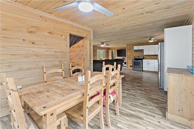 2629 River Dr, Jamestown, PA 16134