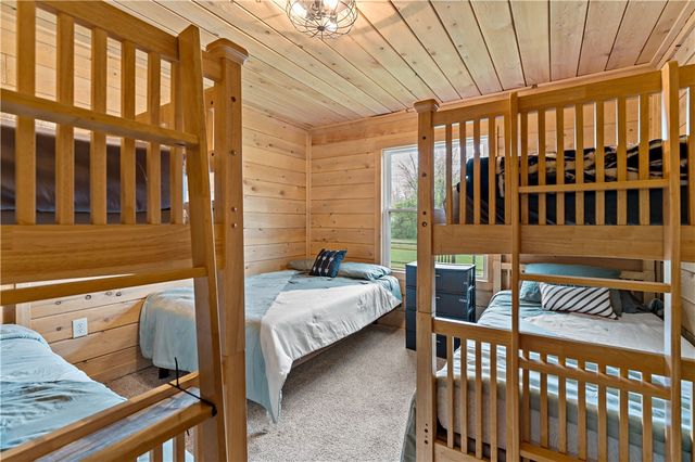 2629 River Dr, Jamestown, PA 16134