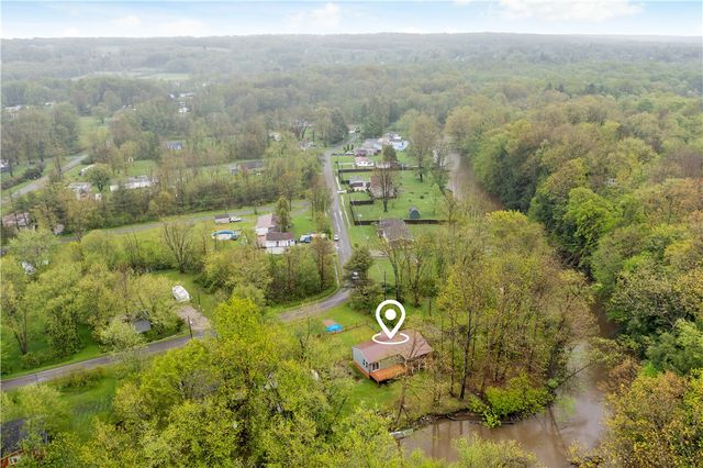 2629 River Dr, Jamestown, PA 16134