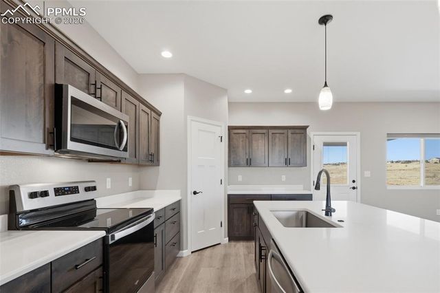 1619 N Calle Rosa Drive, Pueblo, CO 81007