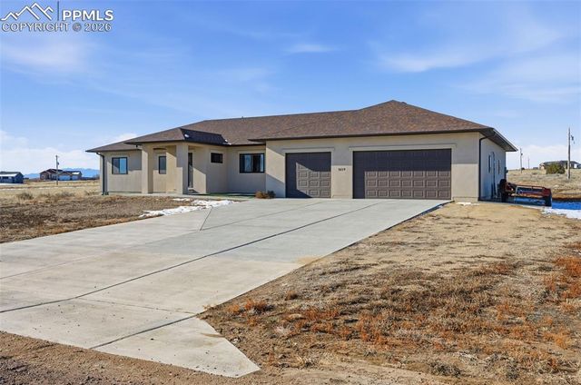 1619 N Calle Rosa Drive, Pueblo, CO 81007