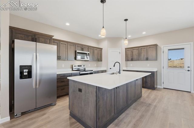 1619 N Calle Rosa Drive, Pueblo, CO 81007