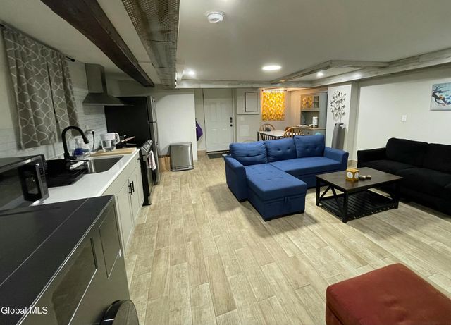 155 Chestnut Street Garden Apt, Albany, NY 12210