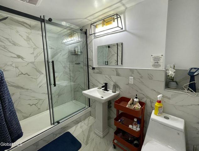 155 Chestnut Street Garden Apt, Albany, NY 12210