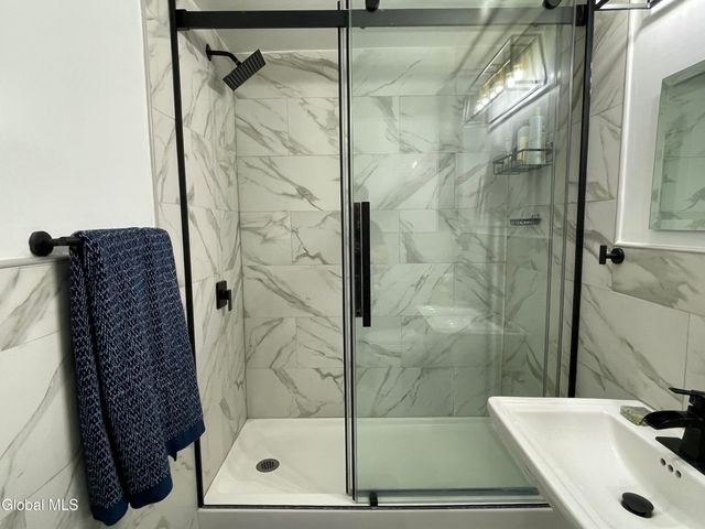 155 Chestnut Street Garden Apt, Albany, NY 12210