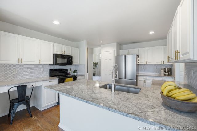 4617 S 194th East Avenue, Broken Arrow, OK 74014