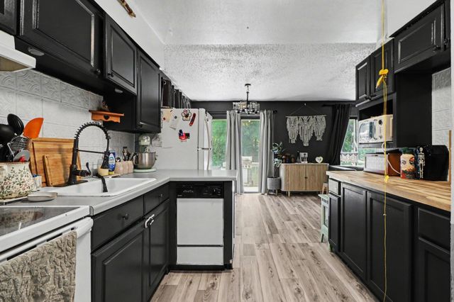 12 Maxwell Street, Hebron, IN 46341