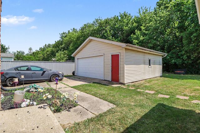 12 Maxwell Street, Hebron, IN 46341
