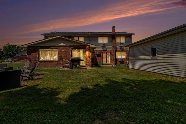 12 Maxwell Street, Hebron, IN 46341