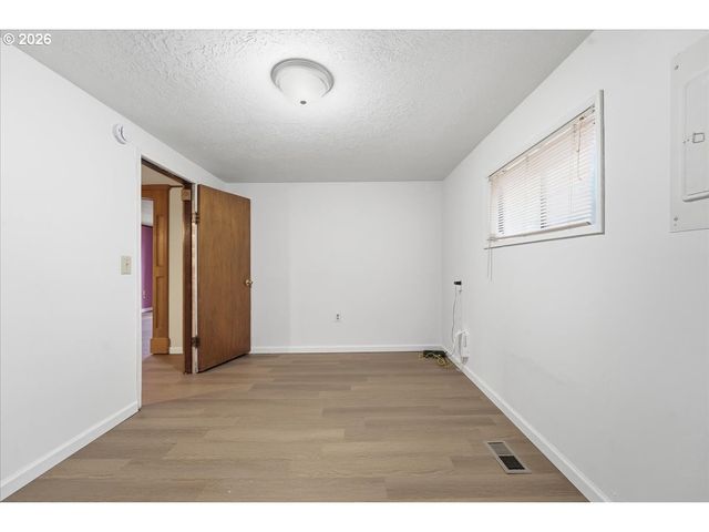 4343 Ne 1ST St, Gresham, OR 97030