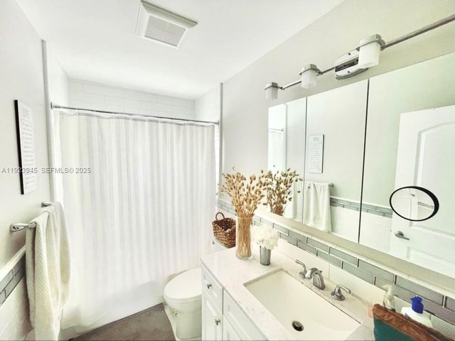 2852 SW 36th Ave 2852, Miami, FL 33133