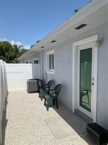 2852 SW 36th Ave 2852, Miami, FL 33133