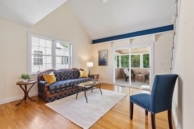 104 Summer Rd 104, Boxborough, MA 01719