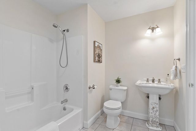 104 Summer Rd 104, Boxborough, MA 01719