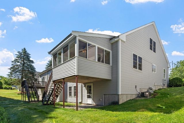 104 Summer Rd 104, Boxborough, MA 01719