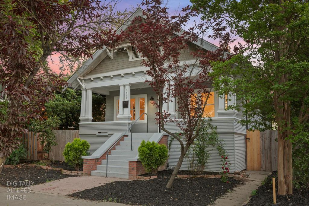 2616 Q St, Sacramento, CA 95816
