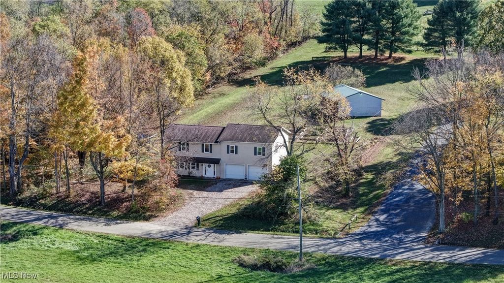 4244 Murray Road NW, Dover, OH 44622