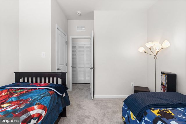 8280 HICKORY HOLLOW DR, Glen Burnie, MD 21060