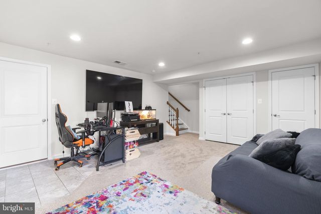 8280 HICKORY HOLLOW DR, Glen Burnie, MD 21060