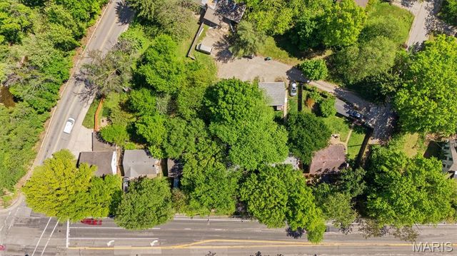 748 N Laclede Station Road, Webster Groves, MO 63119