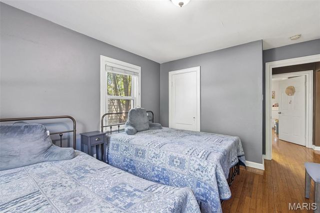 748 N Laclede Station Road, Webster Groves, MO 63119
