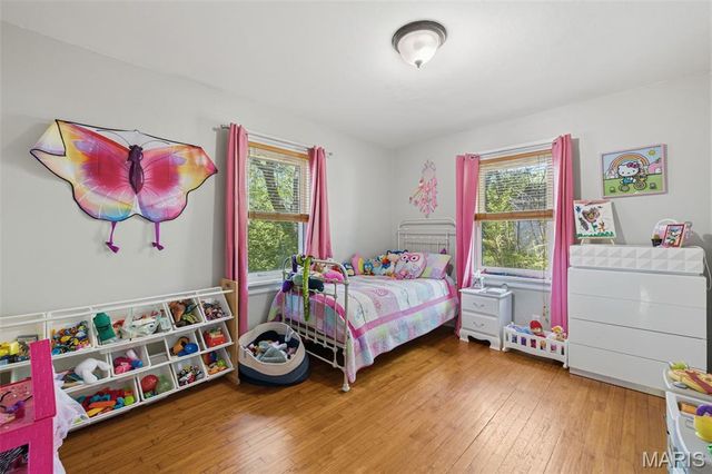 748 N Laclede Station Road, Webster Groves, MO 63119