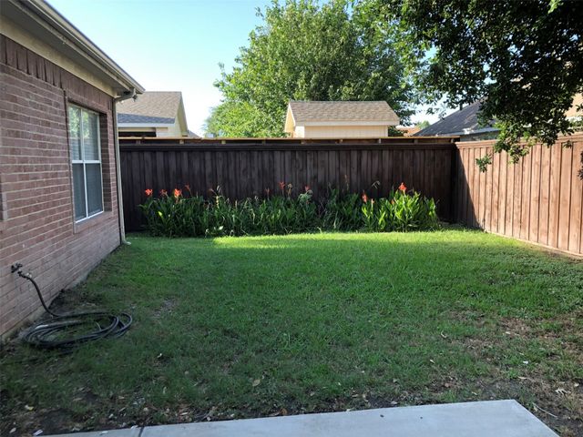 4508 Champion Hill Drive, Grand Prairie, TX 75052