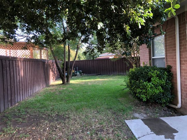 4508 Champion Hill Drive, Grand Prairie, TX 75052