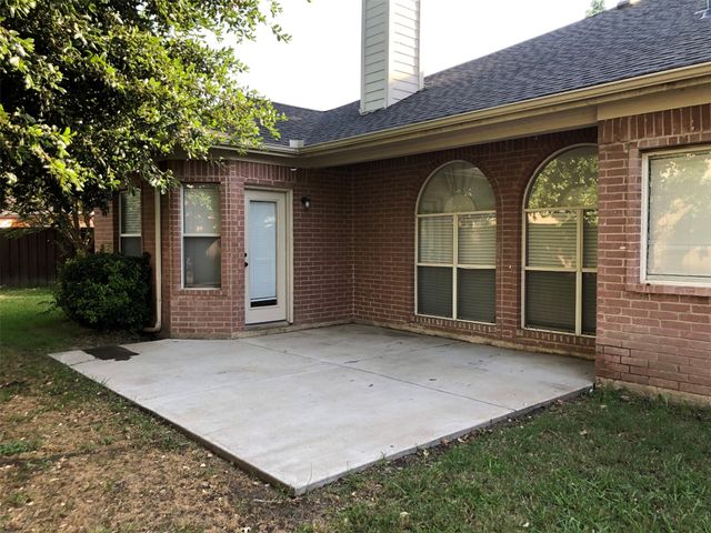 4508 Champion Hill Drive, Grand Prairie, TX 75052