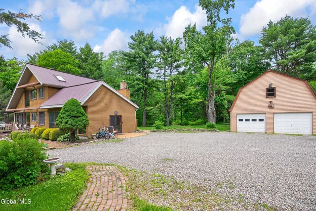 34 Guy Lane, New Baltimore, NY 12124