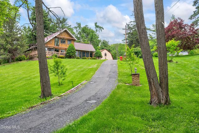 34 Guy Lane, New Baltimore, NY 12124