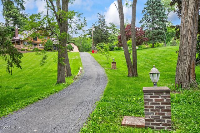 34 Guy Lane, New Baltimore, NY 12124