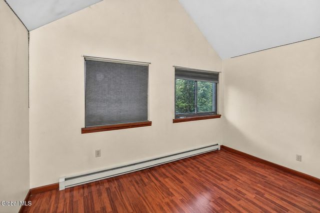 34 Guy Lane, New Baltimore, NY 12124
