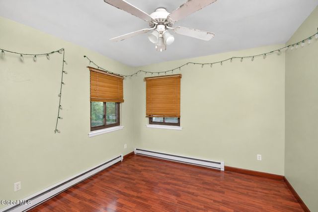 34 Guy Lane, New Baltimore, NY 12124