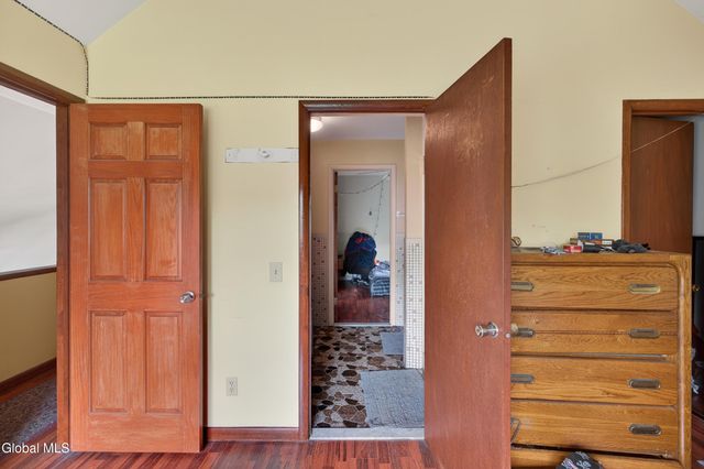 34 Guy Lane, New Baltimore, NY 12124