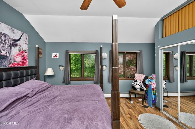 34 Guy Lane, New Baltimore, NY 12124