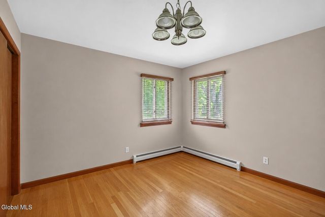 34 Guy Lane, New Baltimore, NY 12124
