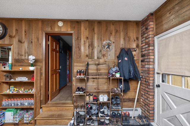 34 Guy Lane, New Baltimore, NY 12124