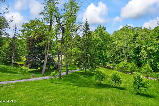 34 Guy Lane, New Baltimore, NY 12124