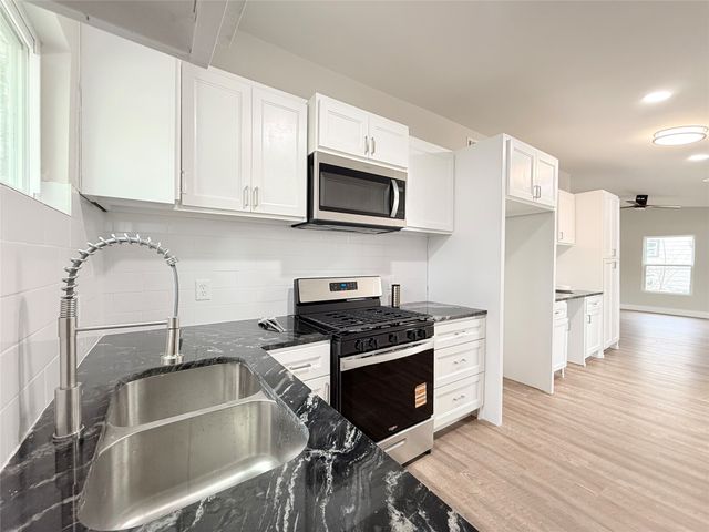 1303 N Galloway Avenue, Mesquite, TX 75149