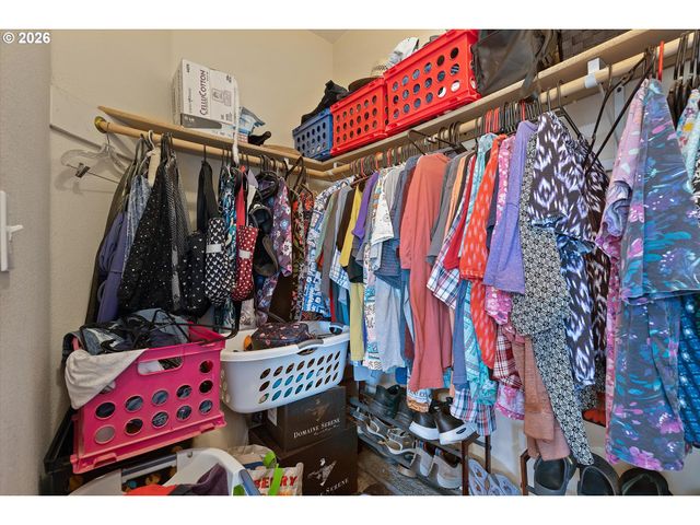 23455 Ne SPRING HILL Rd, Gaston, OR 97119