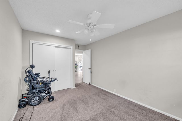 6918 E Rushwood Cir, Wichita, KS 67226