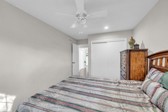 6918 E Rushwood Cir, Wichita, KS 67226